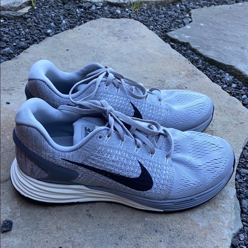 Brand new nike sneakers!
